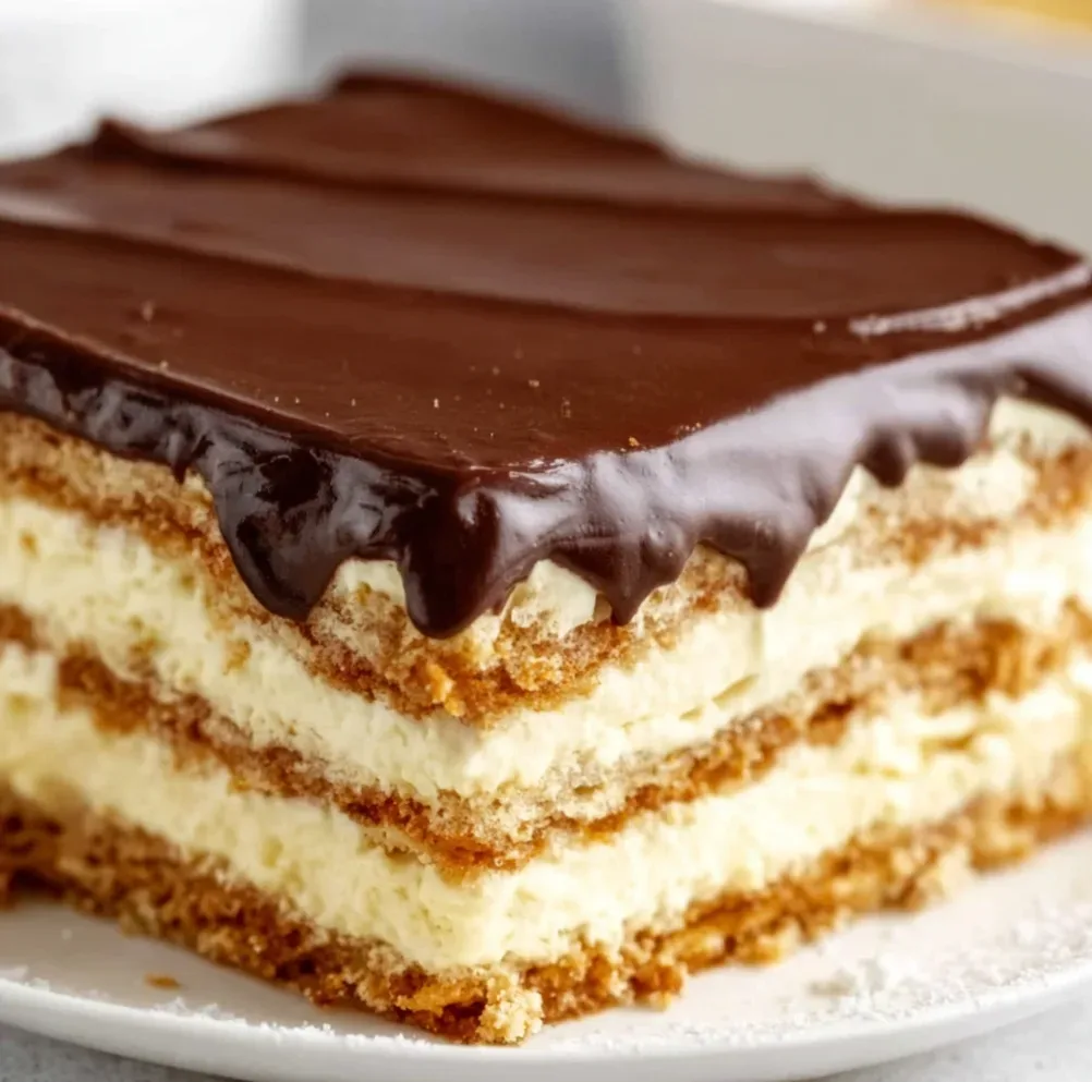 Delicious No Bake Eclair Cake with Rich Chocolate Ganache – Easy Dessert Recipe